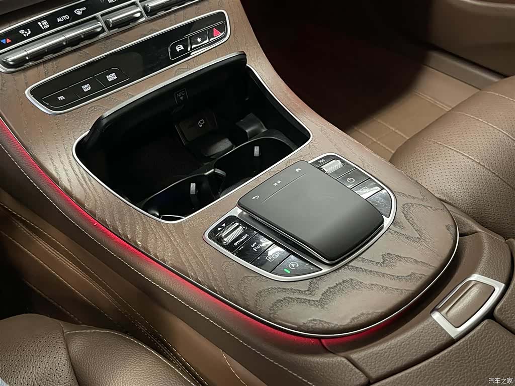 Mercedes-Benz E-Class, 2022 19