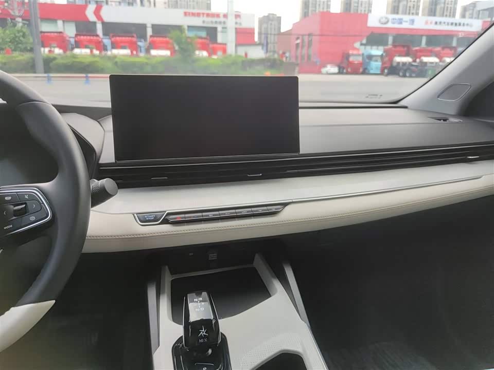 Geely Emgrand L HiP Geely Emgrand L HiP