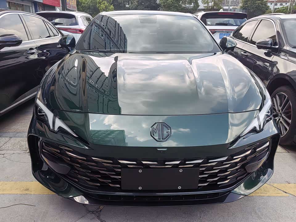 MG MG7
