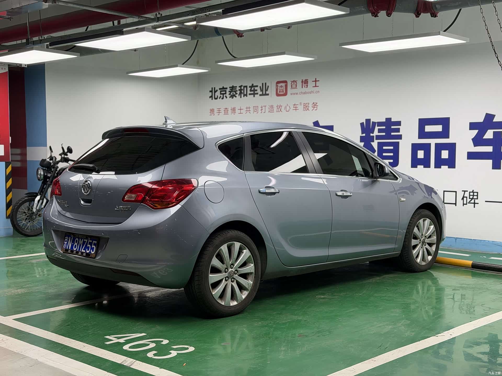 Buick XT, 2010 7