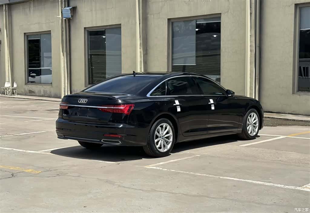 Audi A6L, 2019 9