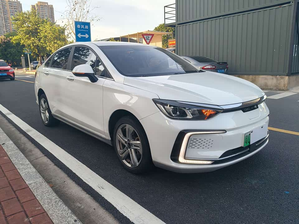 BAIC Beijing EU5