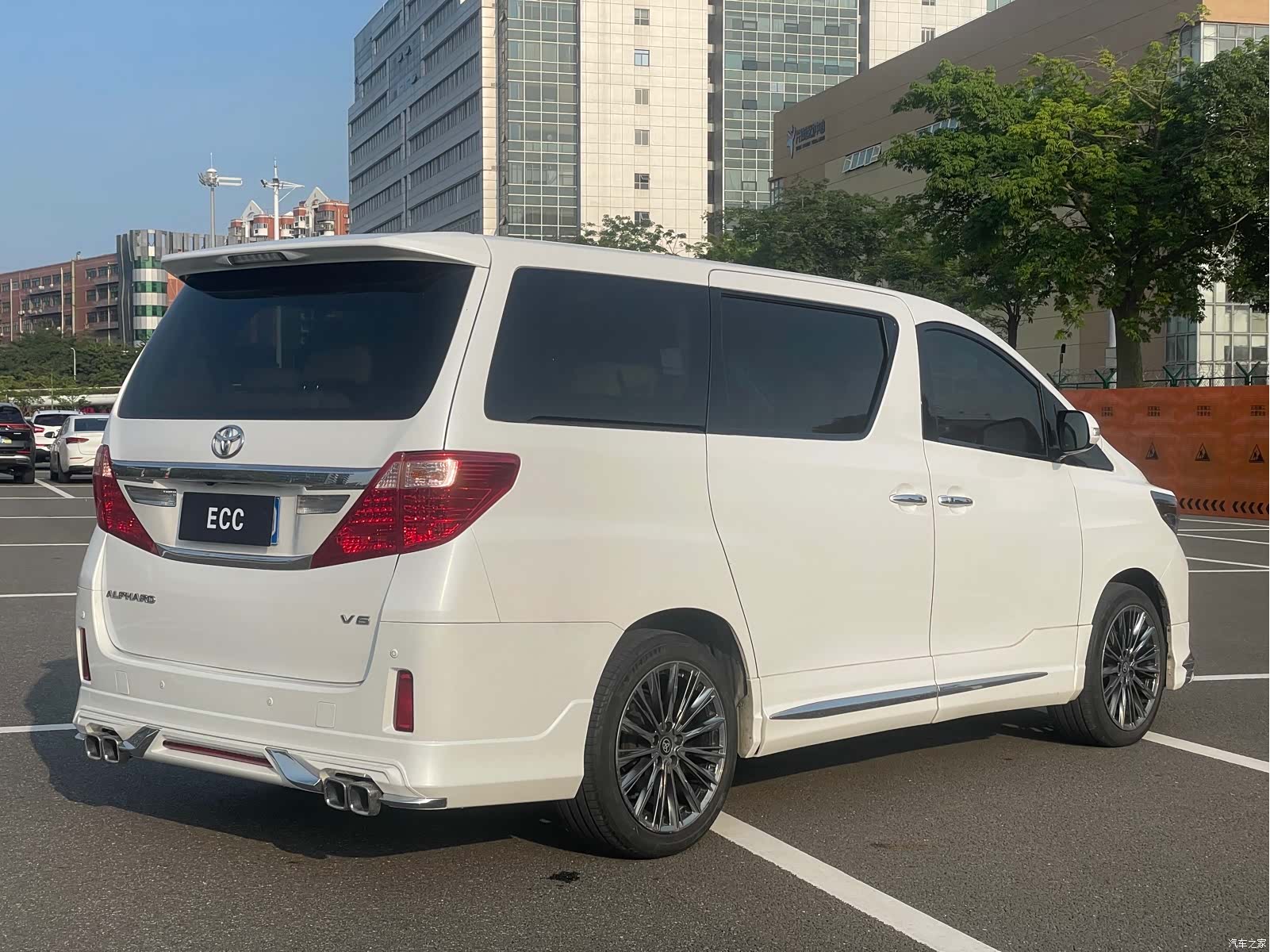 Toyota Alphard, 2013 все фото