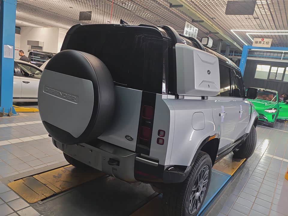 Land Rover guard Land Rover guard