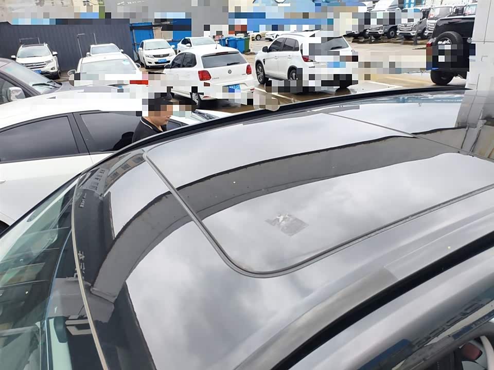 Geely Atlas L