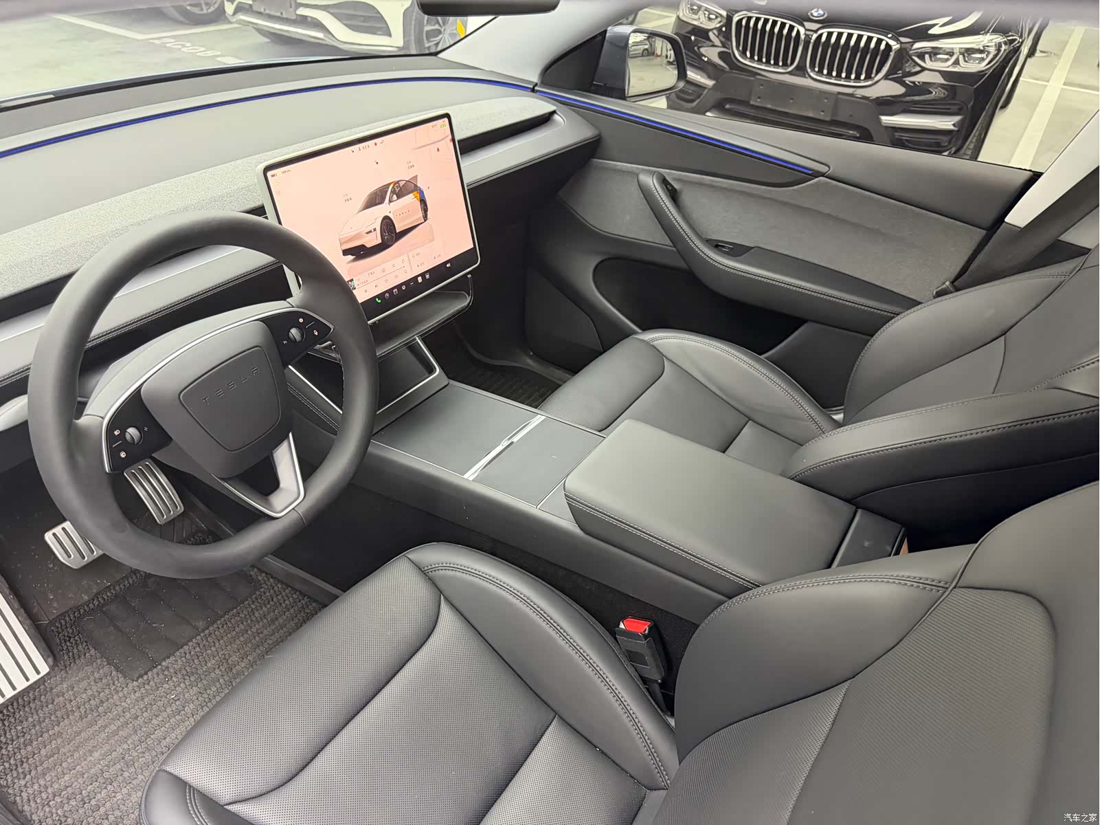 Tesla Model Y, 2025 11
