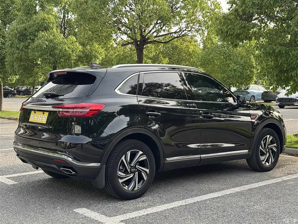 Hongqi HS5, 2022 4