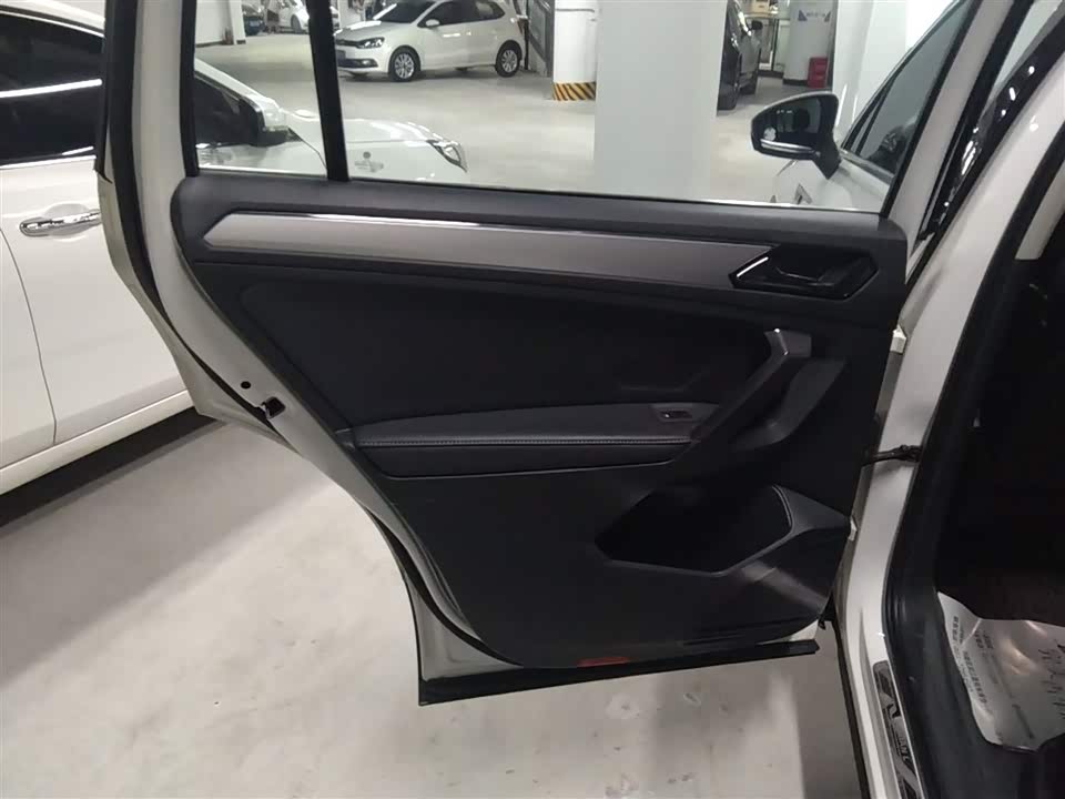 Volkswagen Tiguan L Volkswagen Tiguan L