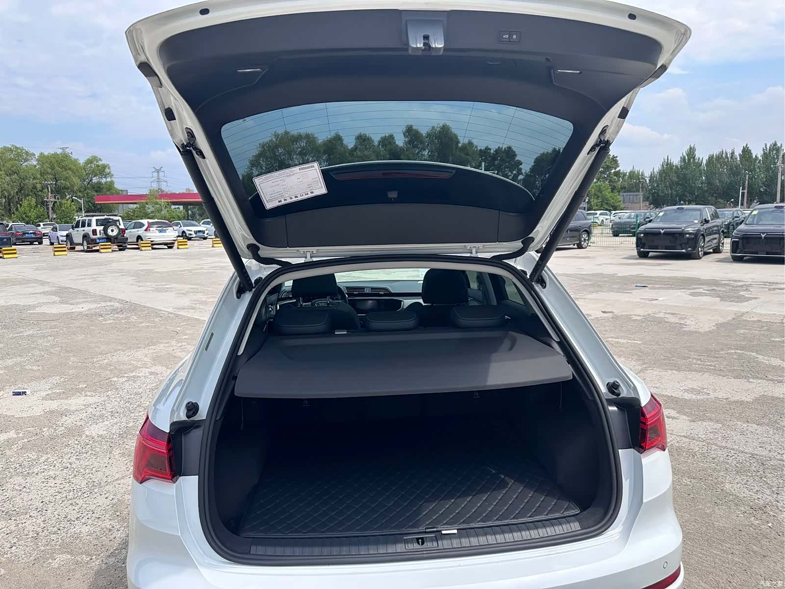 Audi Q3, 2023 13