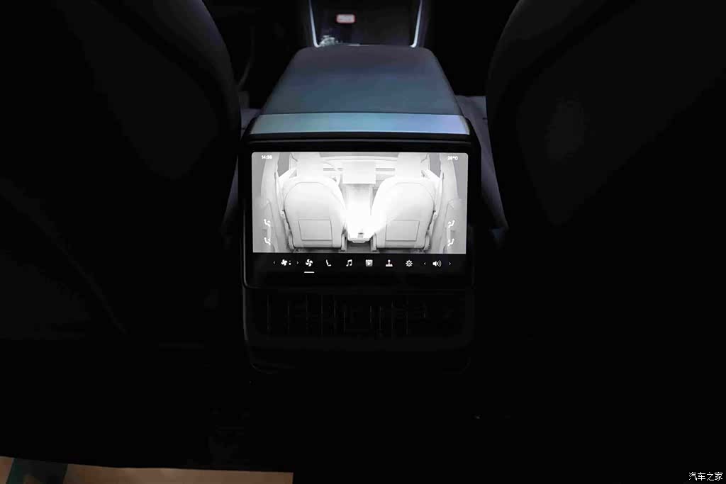 Tesla Model Y, 2025 20