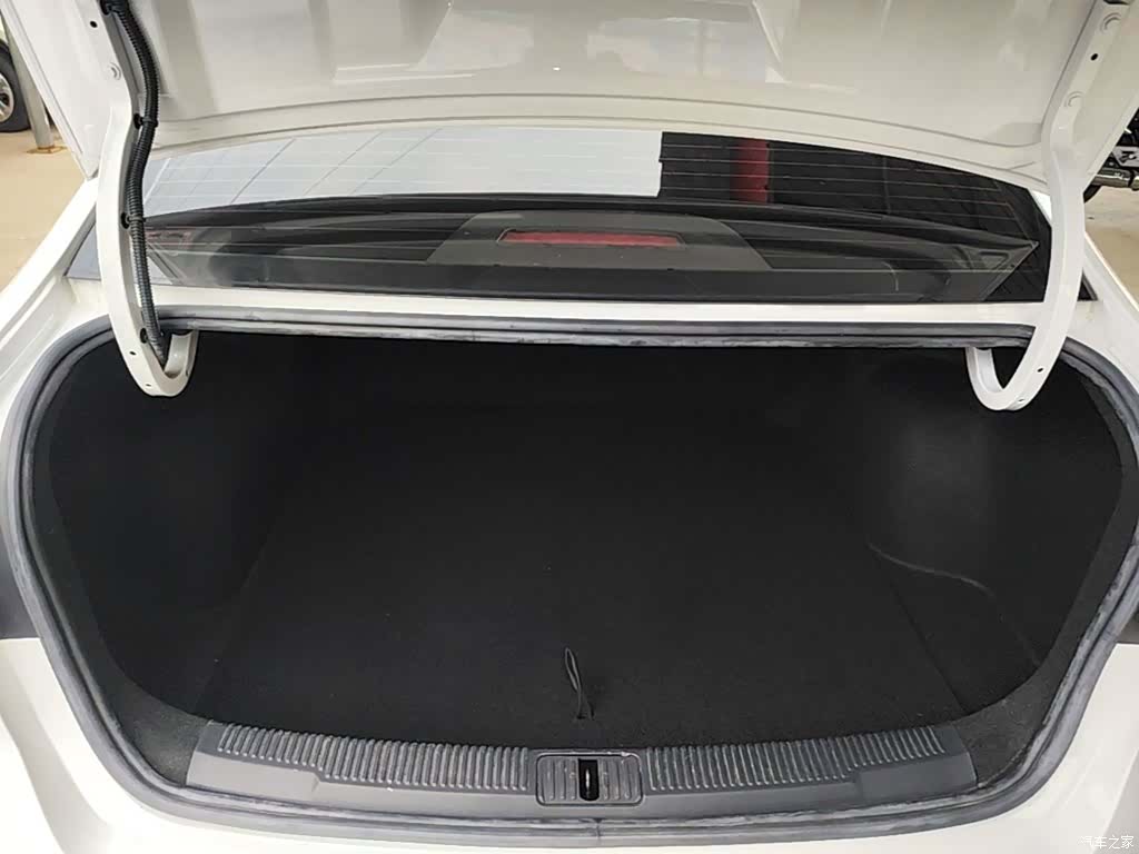 Roewe i5, 2020 19
