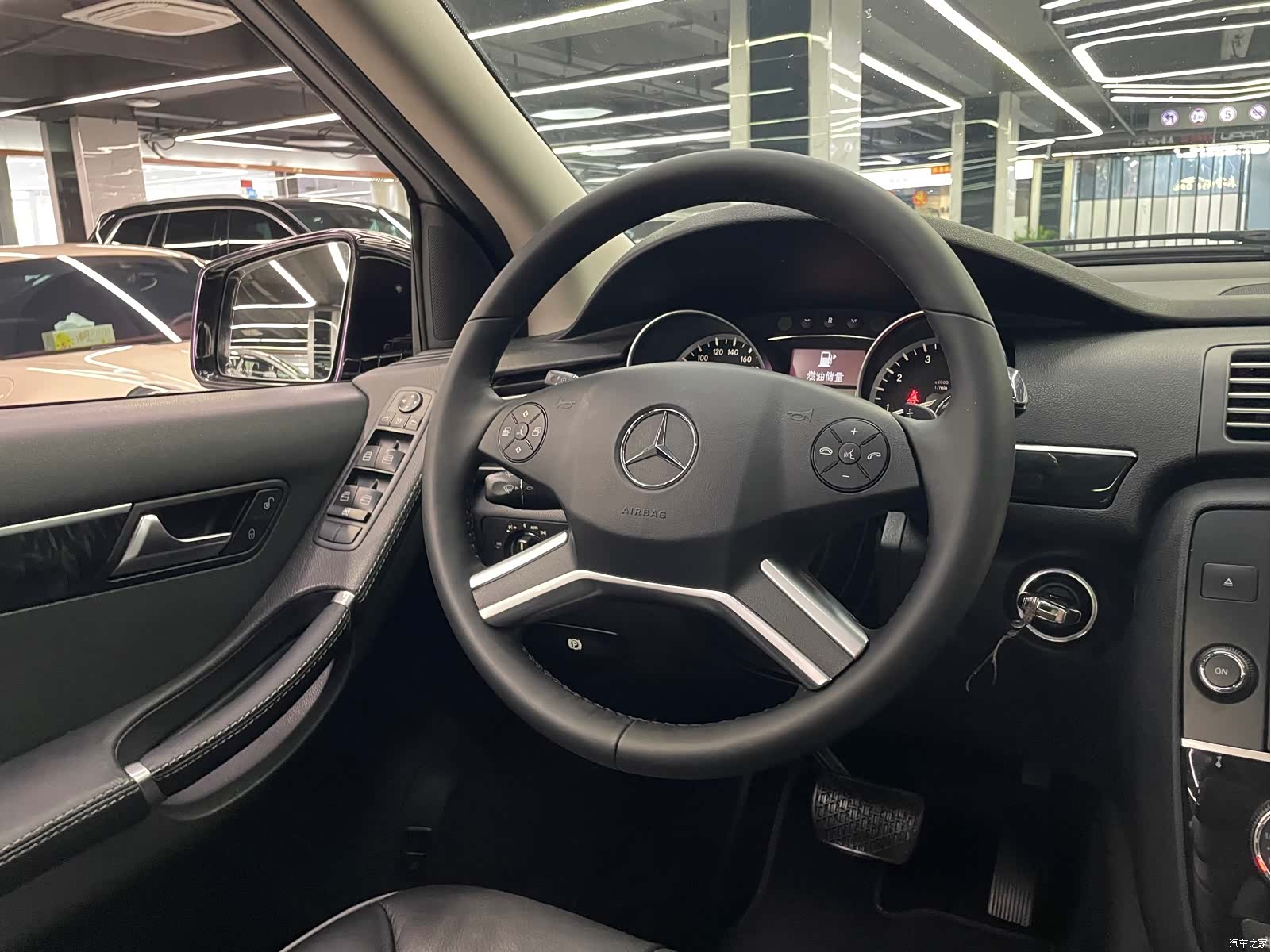 Mercedes-Benz R-Class, 2017 13