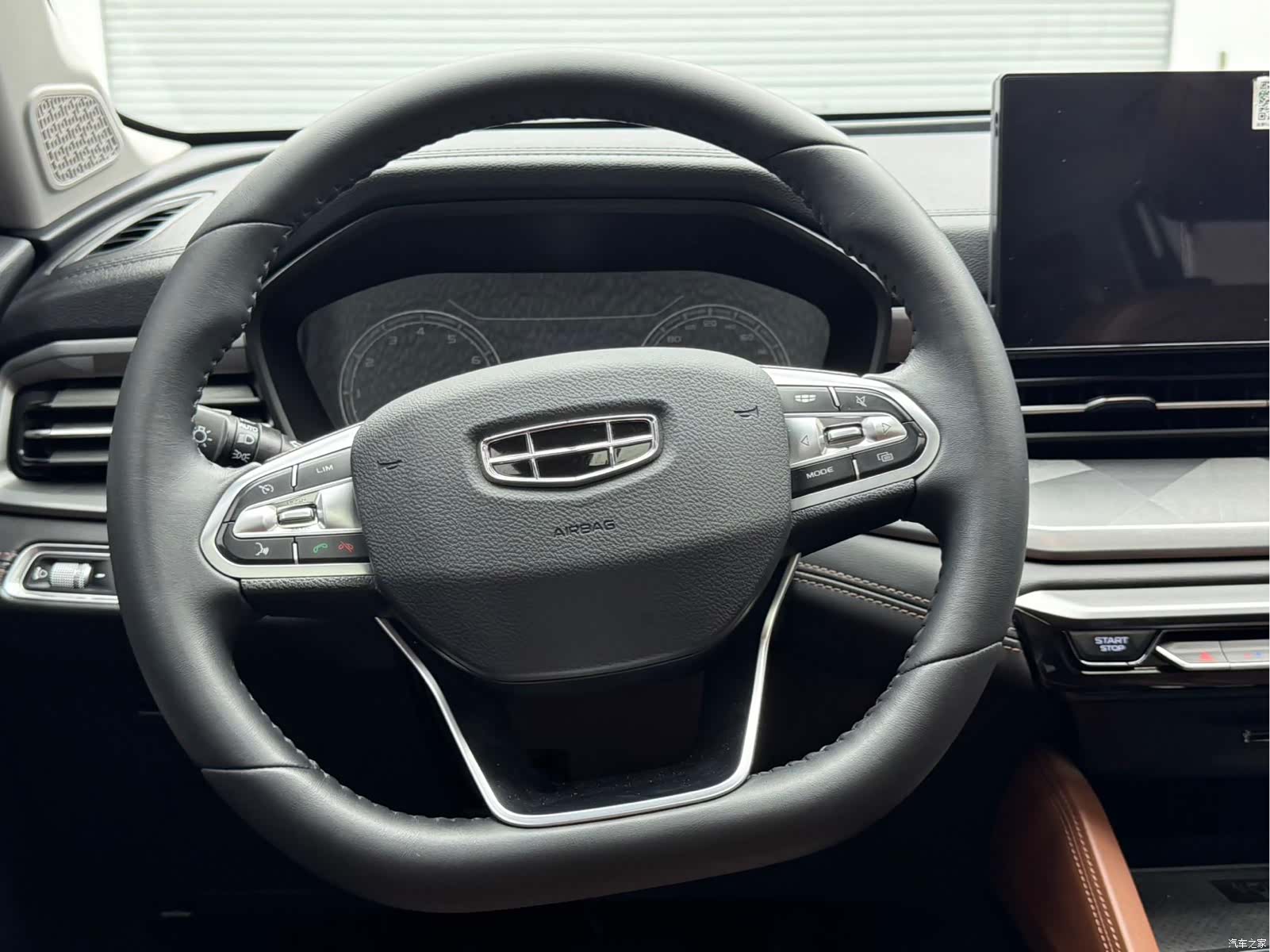 Geely X6, 2022 15