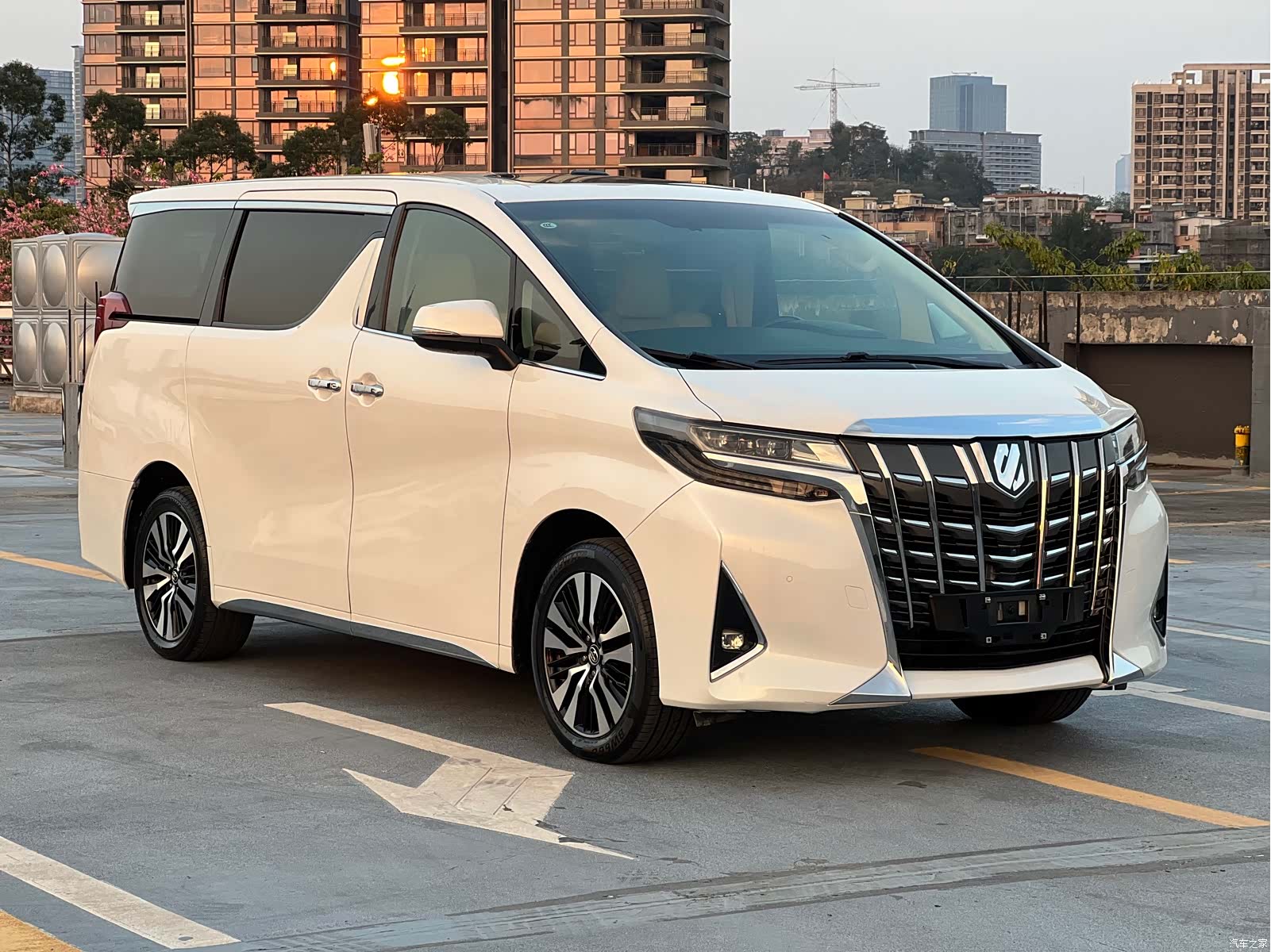 Toyota Alphard, 2018 2
