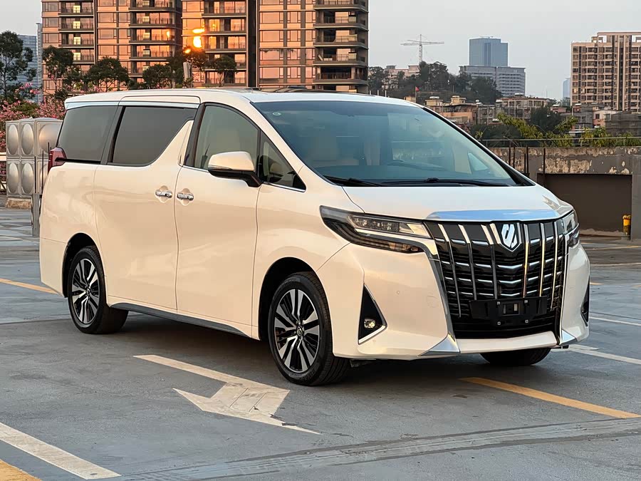 Toyota Alphard 2018, фото 2