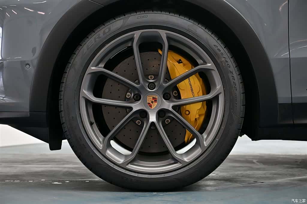 Porsche Cayenne, 2025 13