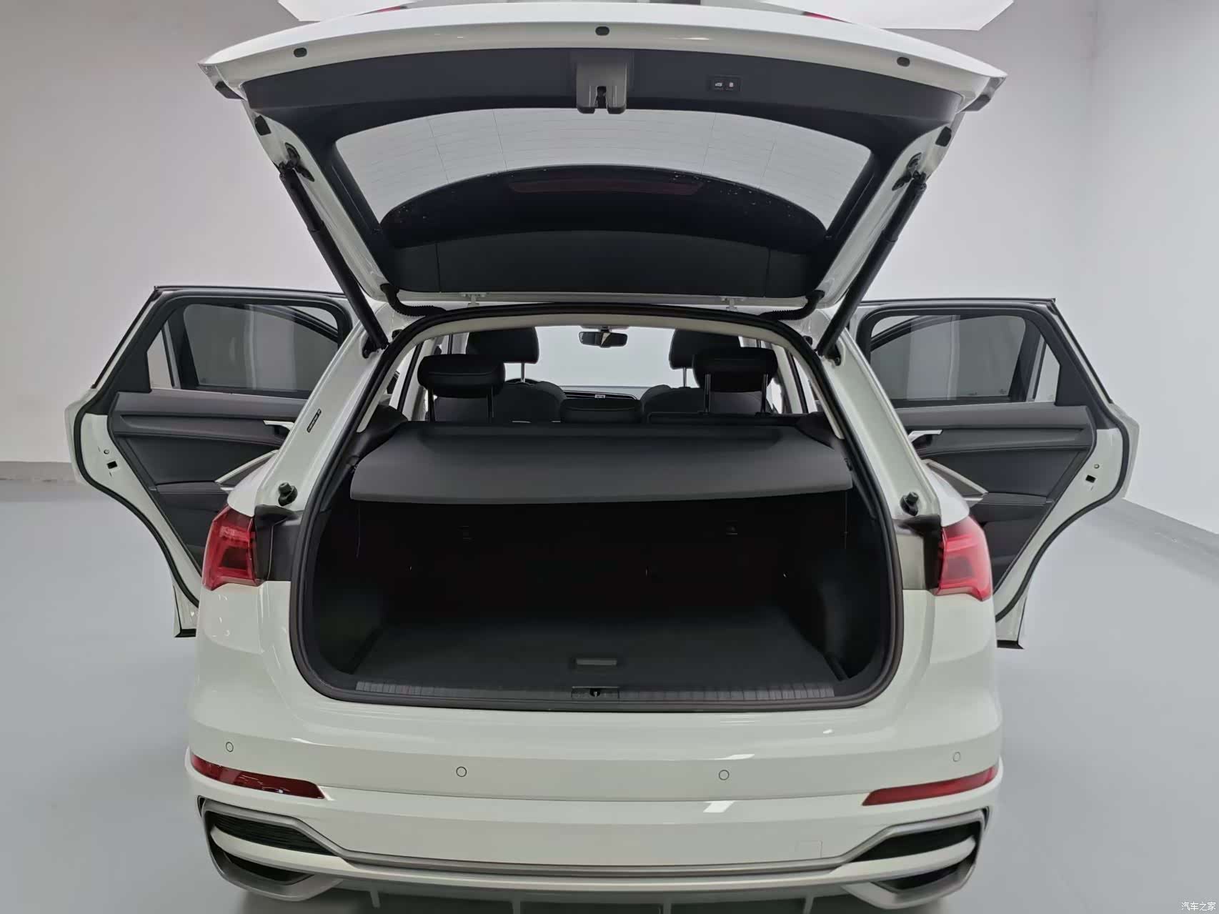 Audi Q3, 2023 8