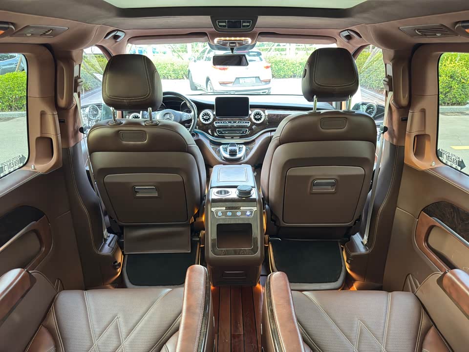 Mercedes-Benz V-class