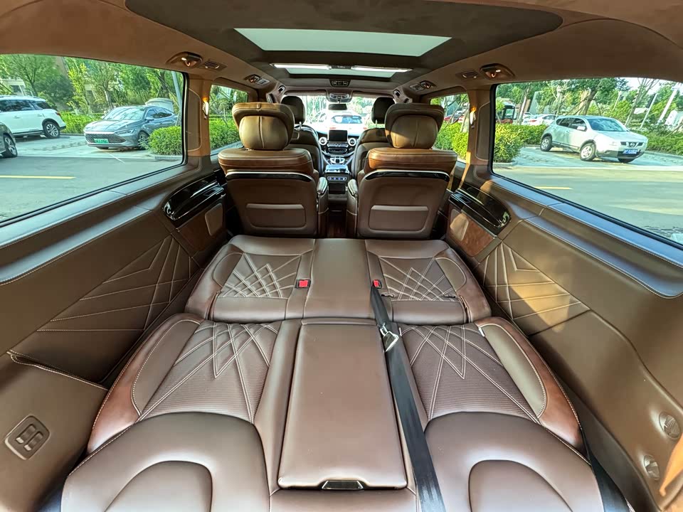 Mercedes-Benz V-class