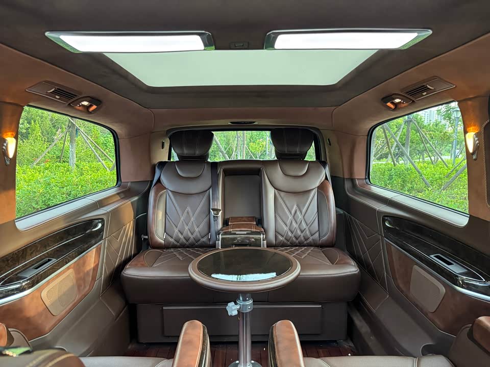 Mercedes-Benz V-class