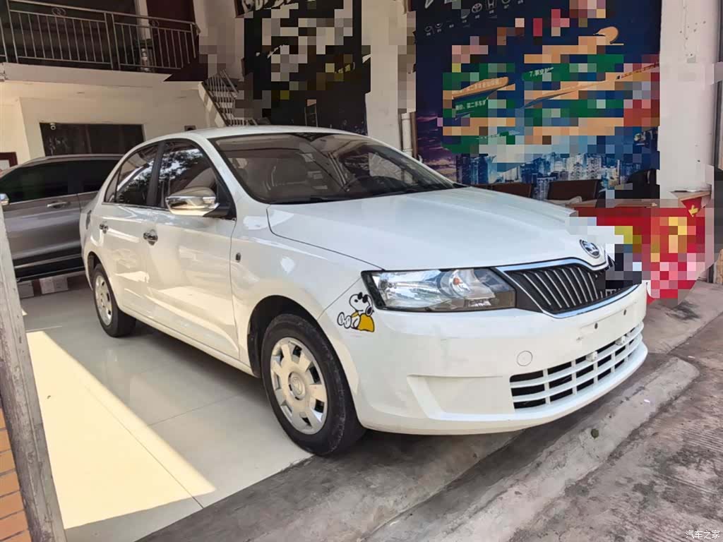 Skoda Rapid, 2015 4