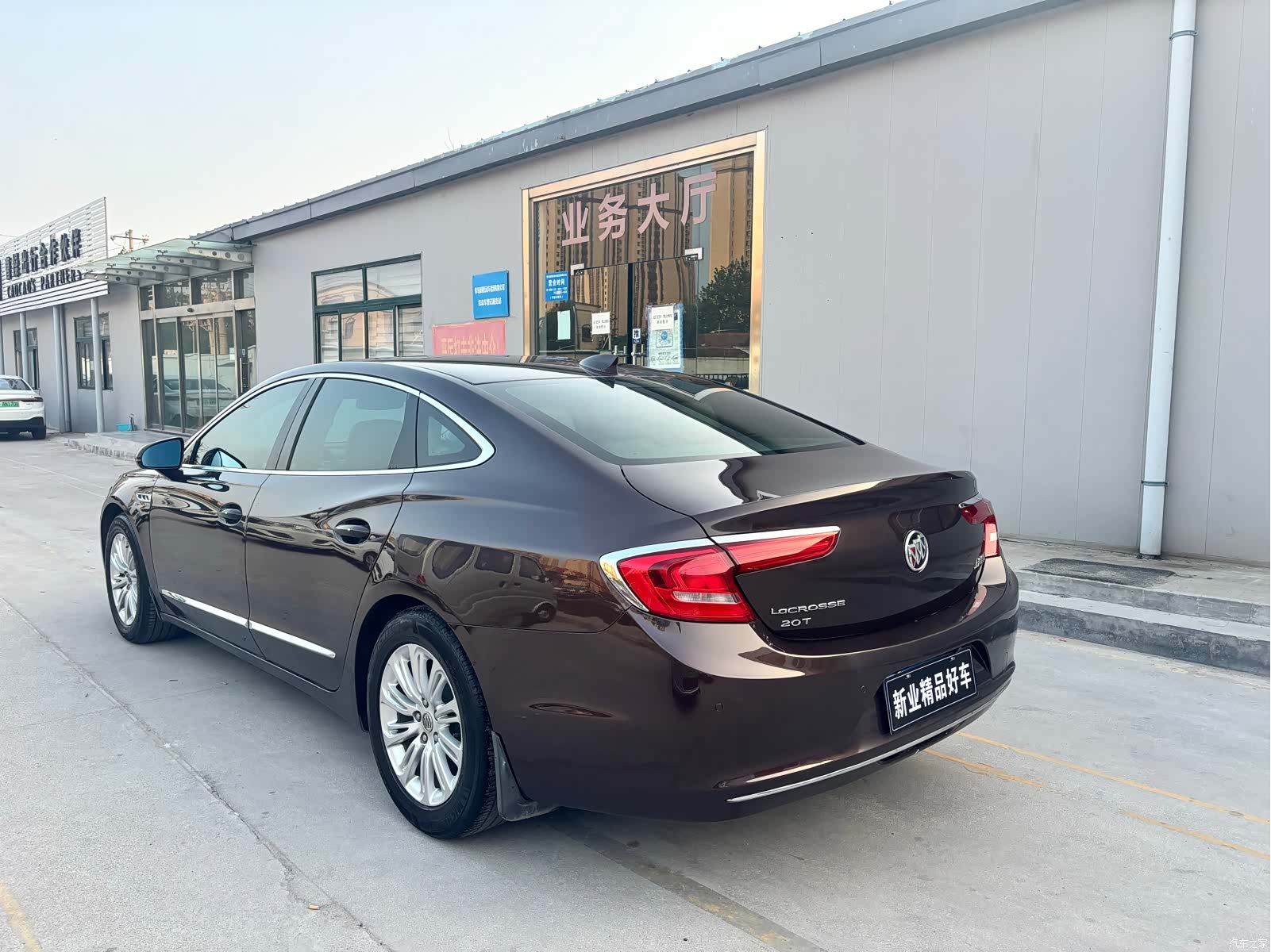 Buick LaCrosse, 2017 все фото