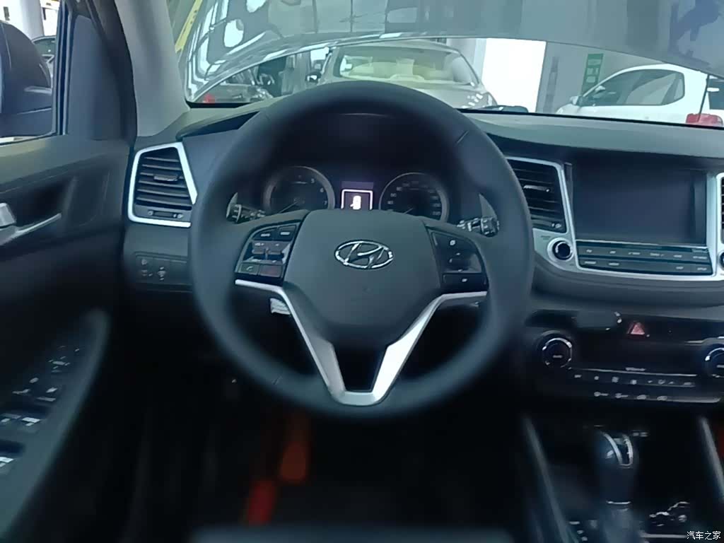 Hyundai Tucson, 2017 11