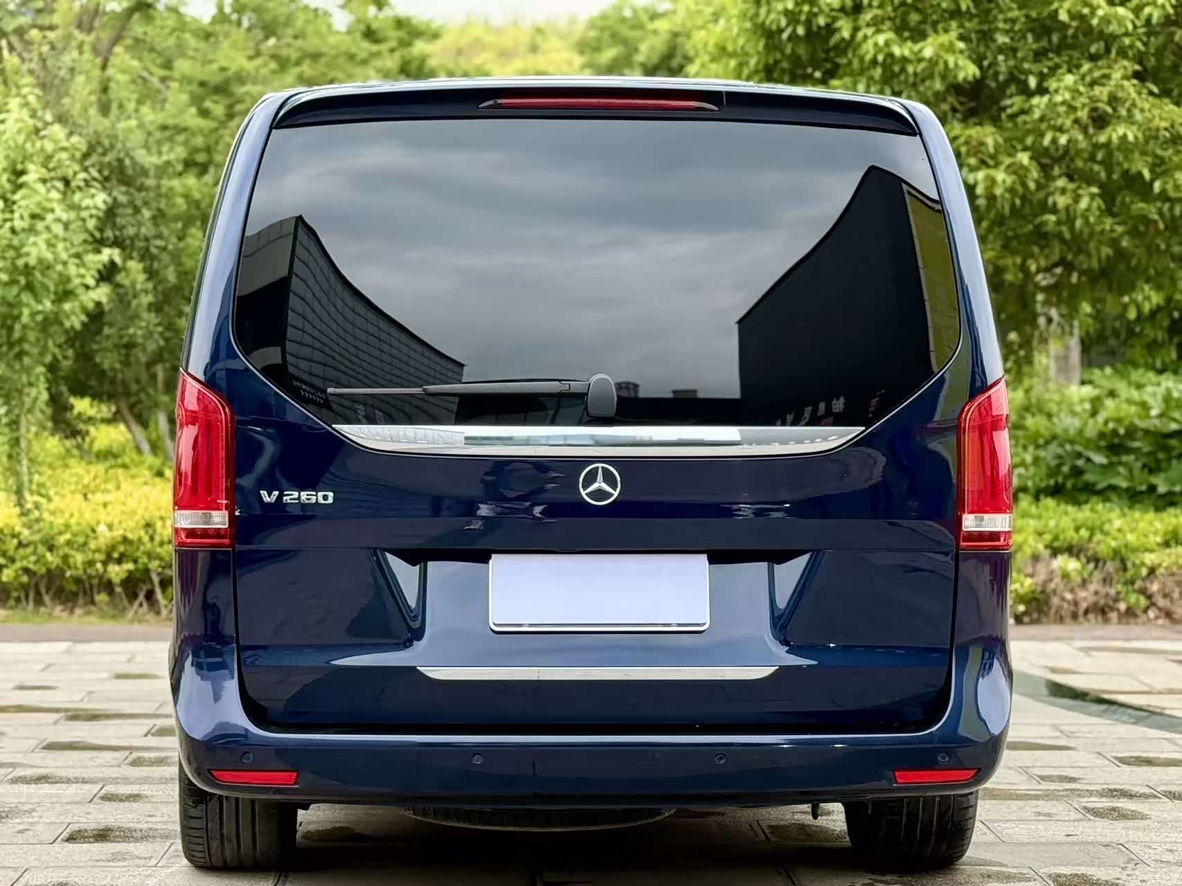 Mercedes-Benz V-Class, 2022 8