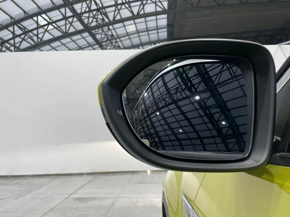 Volkswagen T-ROC exploring Songs