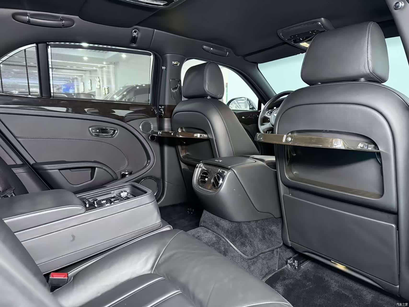 Bentley Mulsanne, 2015 15