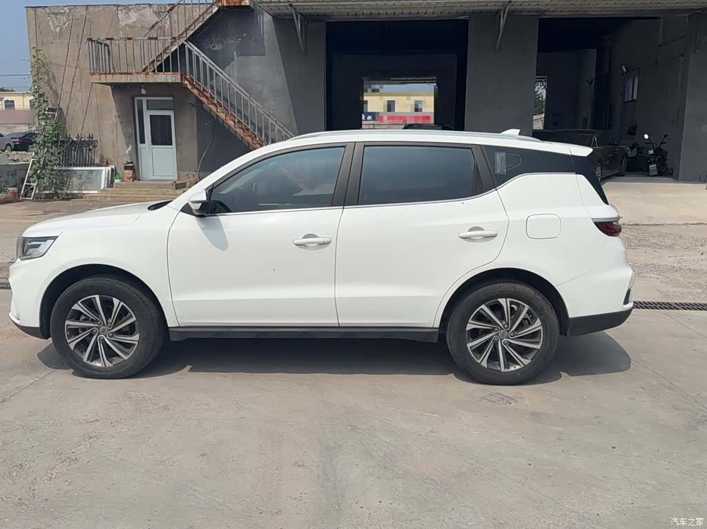 Geely X6, 2021 7