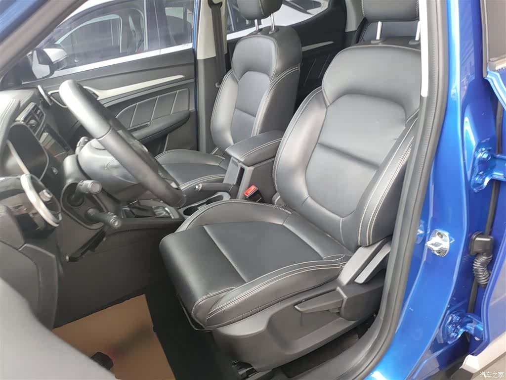 MG ZS, 2017 15