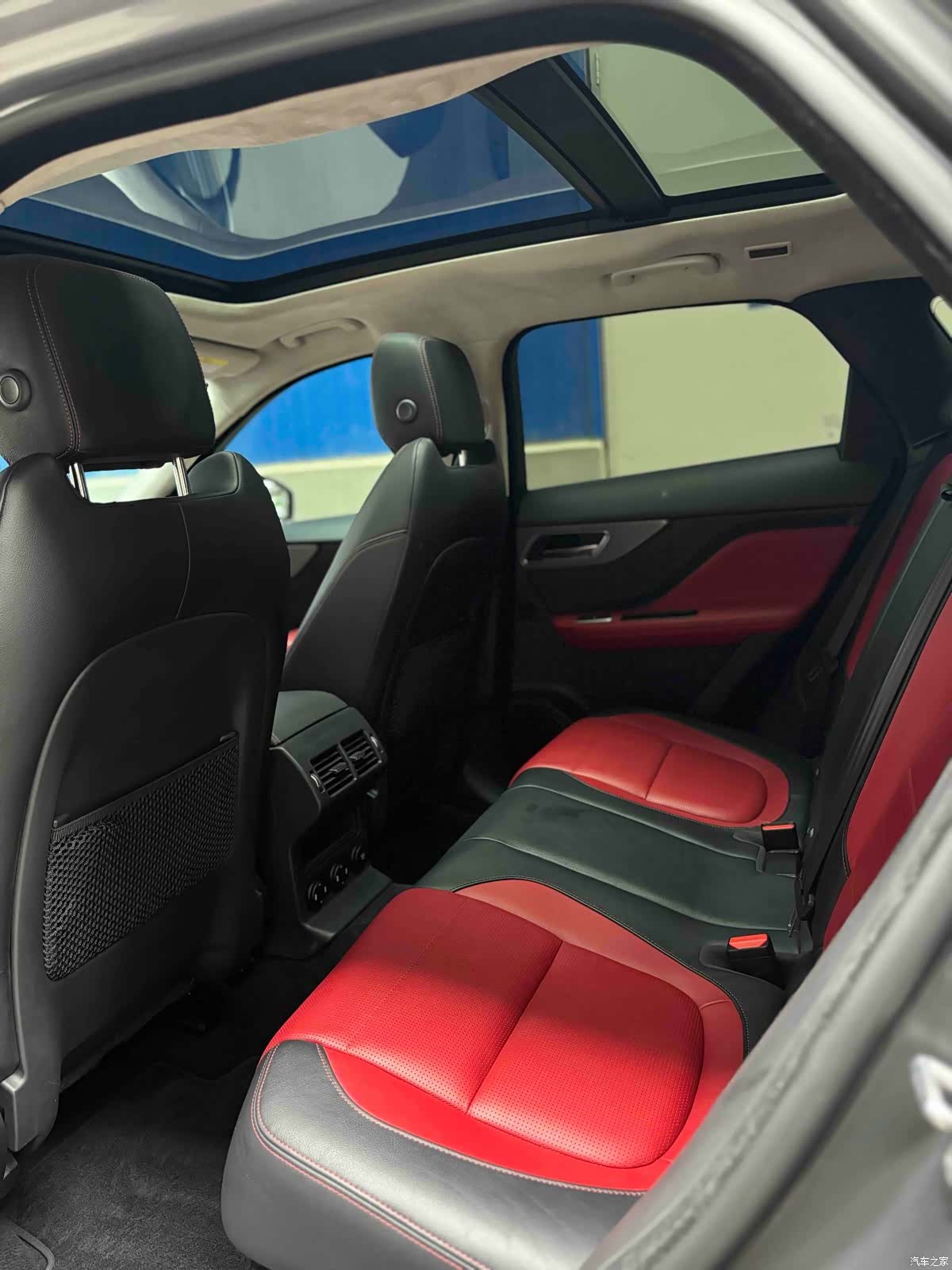Jaguar F-PACE, 2019 12