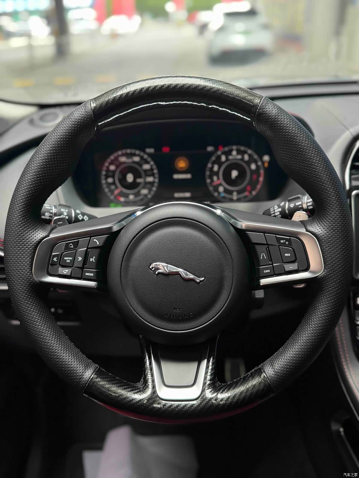 Jaguar F-PACE, 2019 16