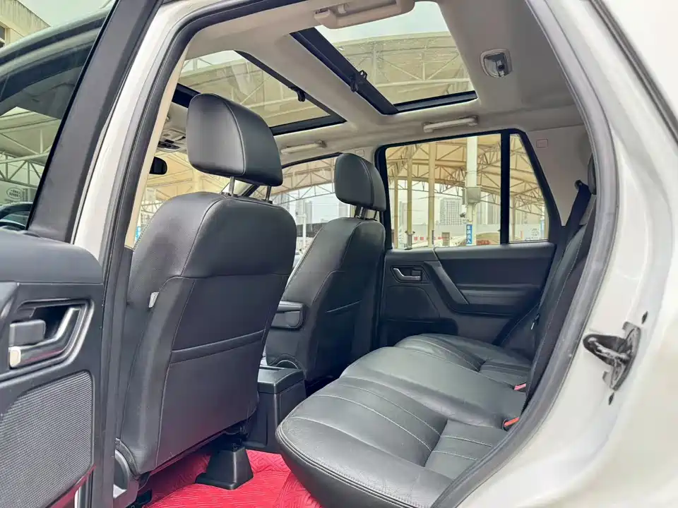 Land Rover Freelander 2