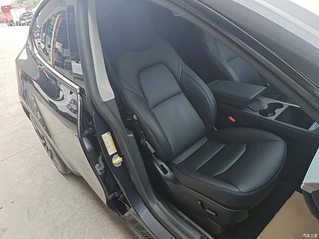 Tesla Model Y, 2024 25