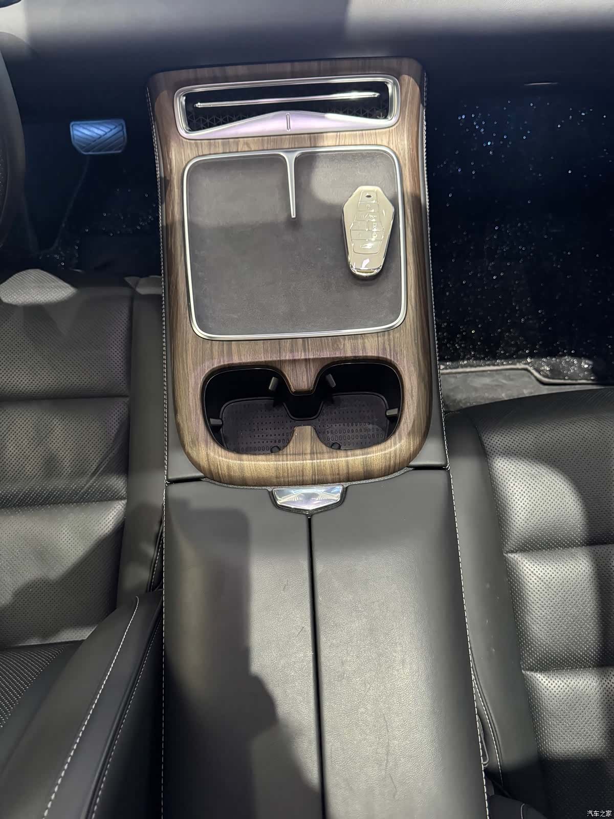 Hycan V09, 2025 11