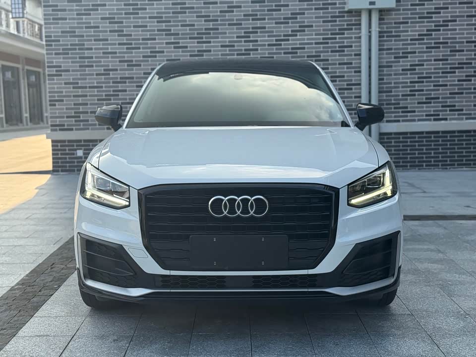 Audi Q2L