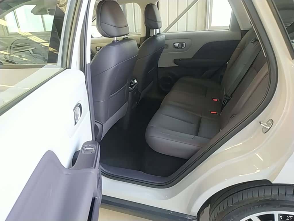 Leapmotor B10, 2025 17