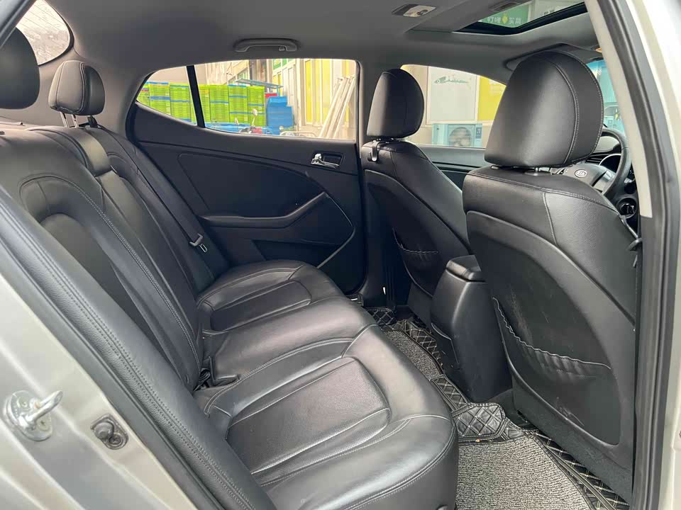 Kia K5 Kia K5