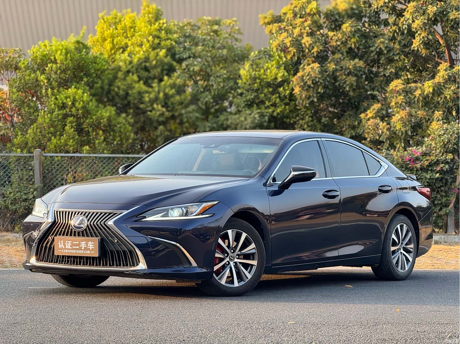 Lexus ES, 2019 1
