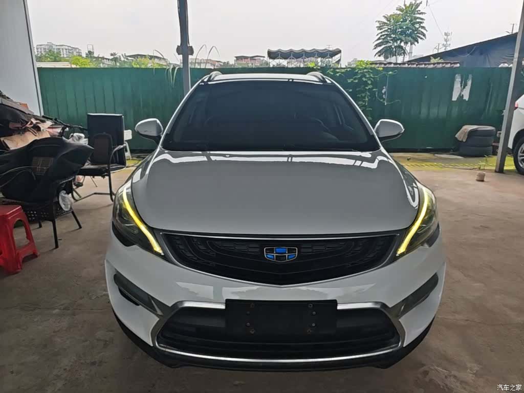 Geely Emgrand, 2017 3