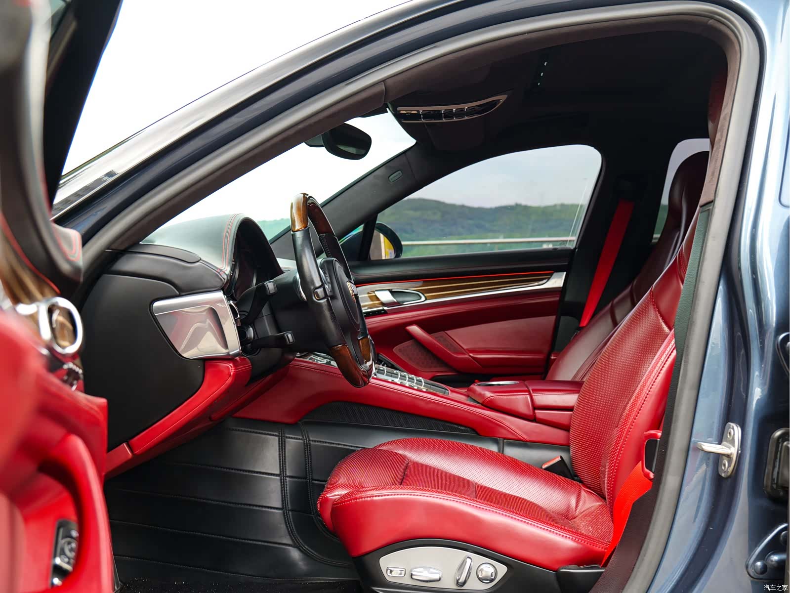 Porsche Panamera, 2010 9