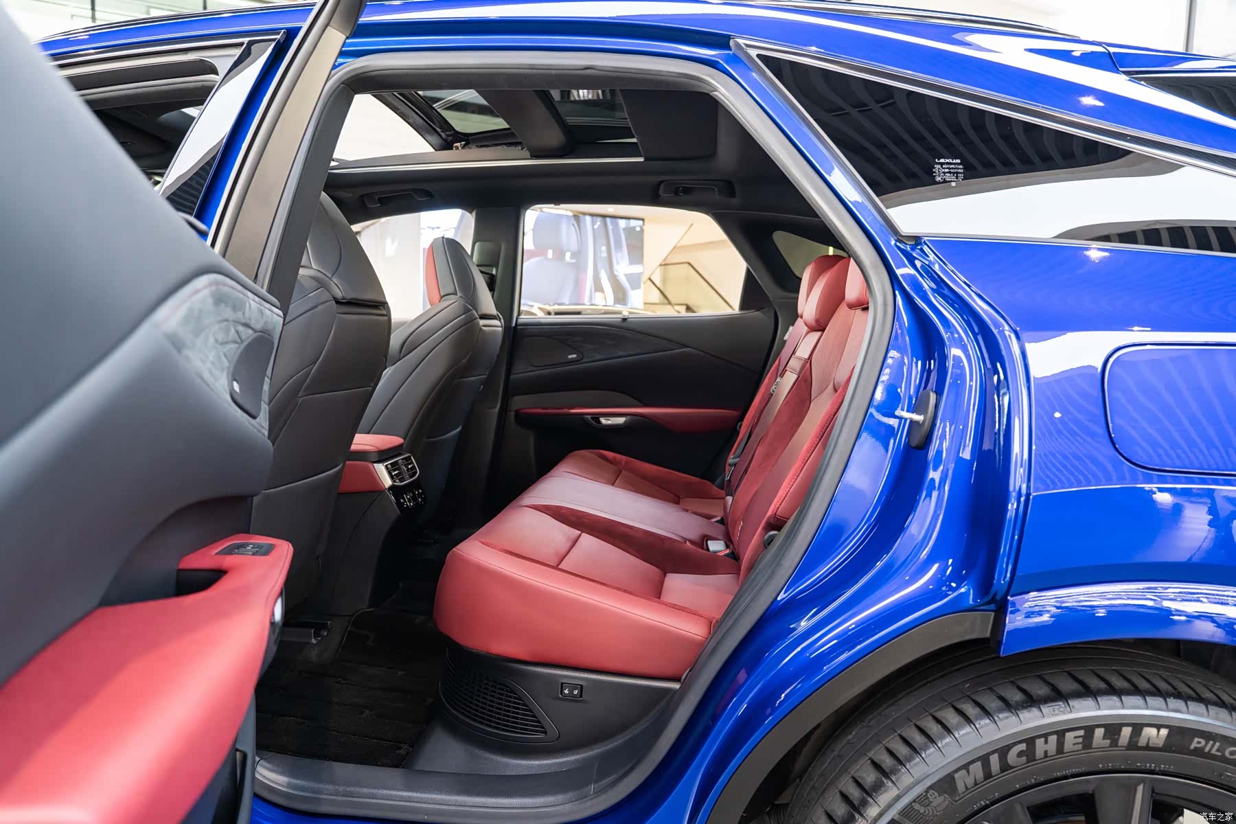 Lexus RX, 2023 10