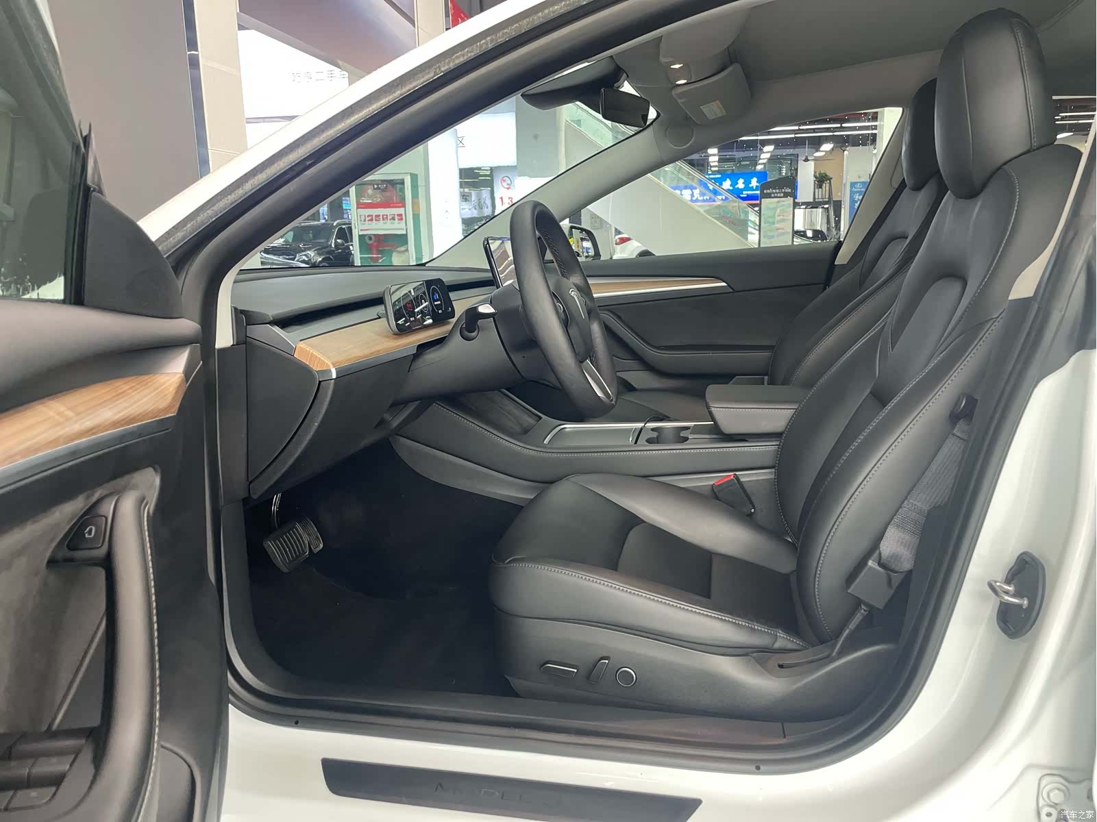Tesla Model 3, 2022 9
