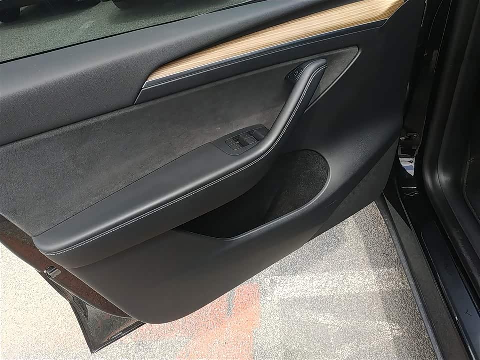 Tesla Model Y Tesla Model Y
