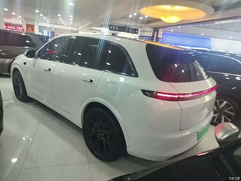 Li Auto L7, 2023 все фото