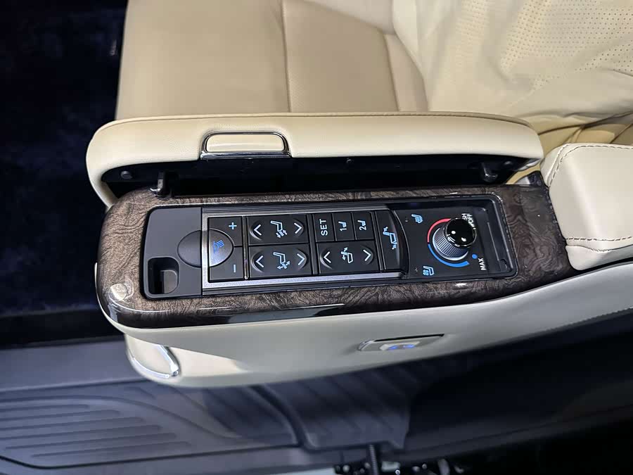 Toyota Vellfire 2022, фото 7