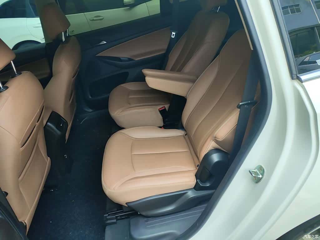 Buick GL6, 2022 17