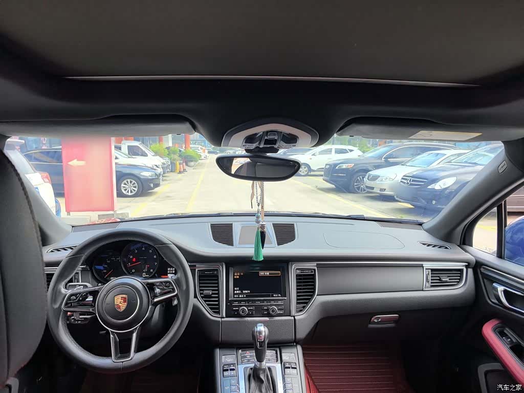 Porsche Macan, 2015 11